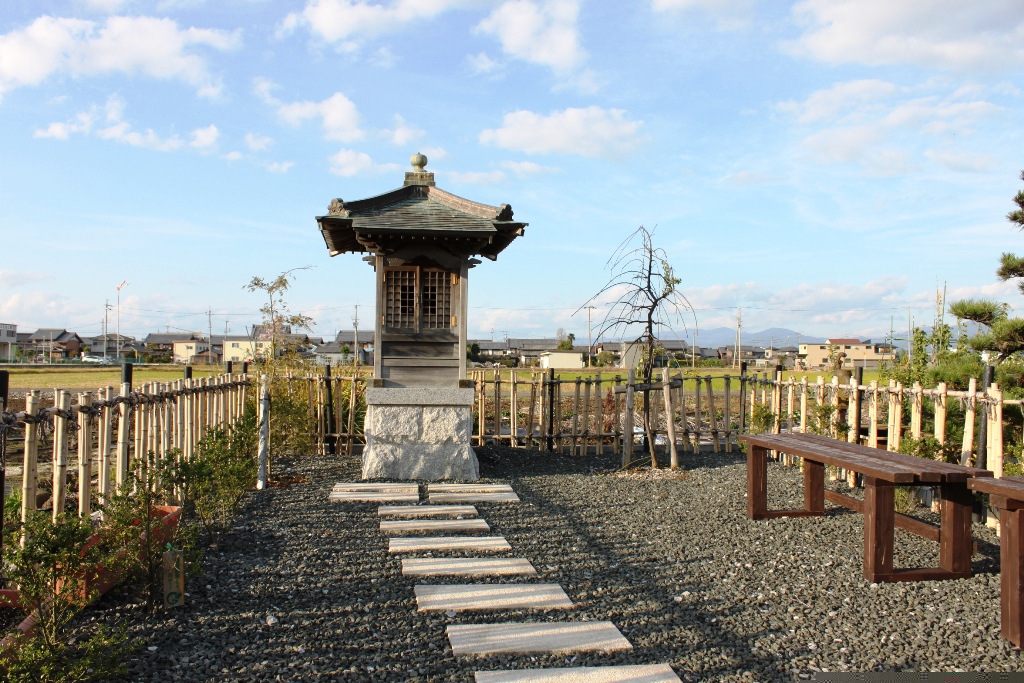 大谷吉継の首塚