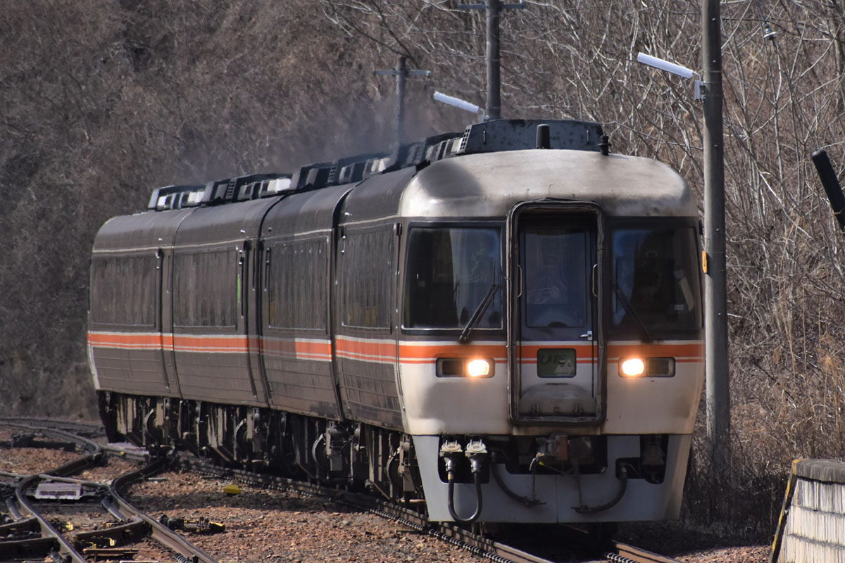 ＪＲ特急ひだ　キハ８５形