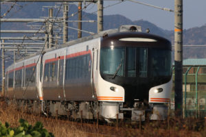 特急ひだ　ＪＲ京都線で駅構内の確認　列車の遅れ【5/5運行状況】